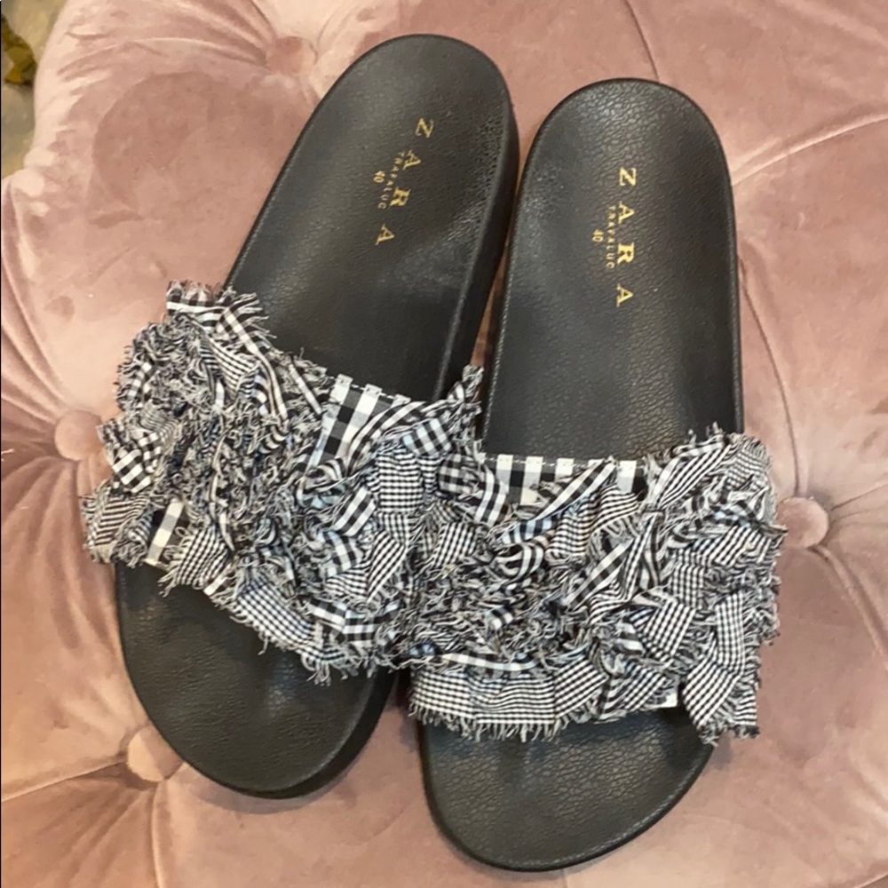 Zara never worn sandal flat 40